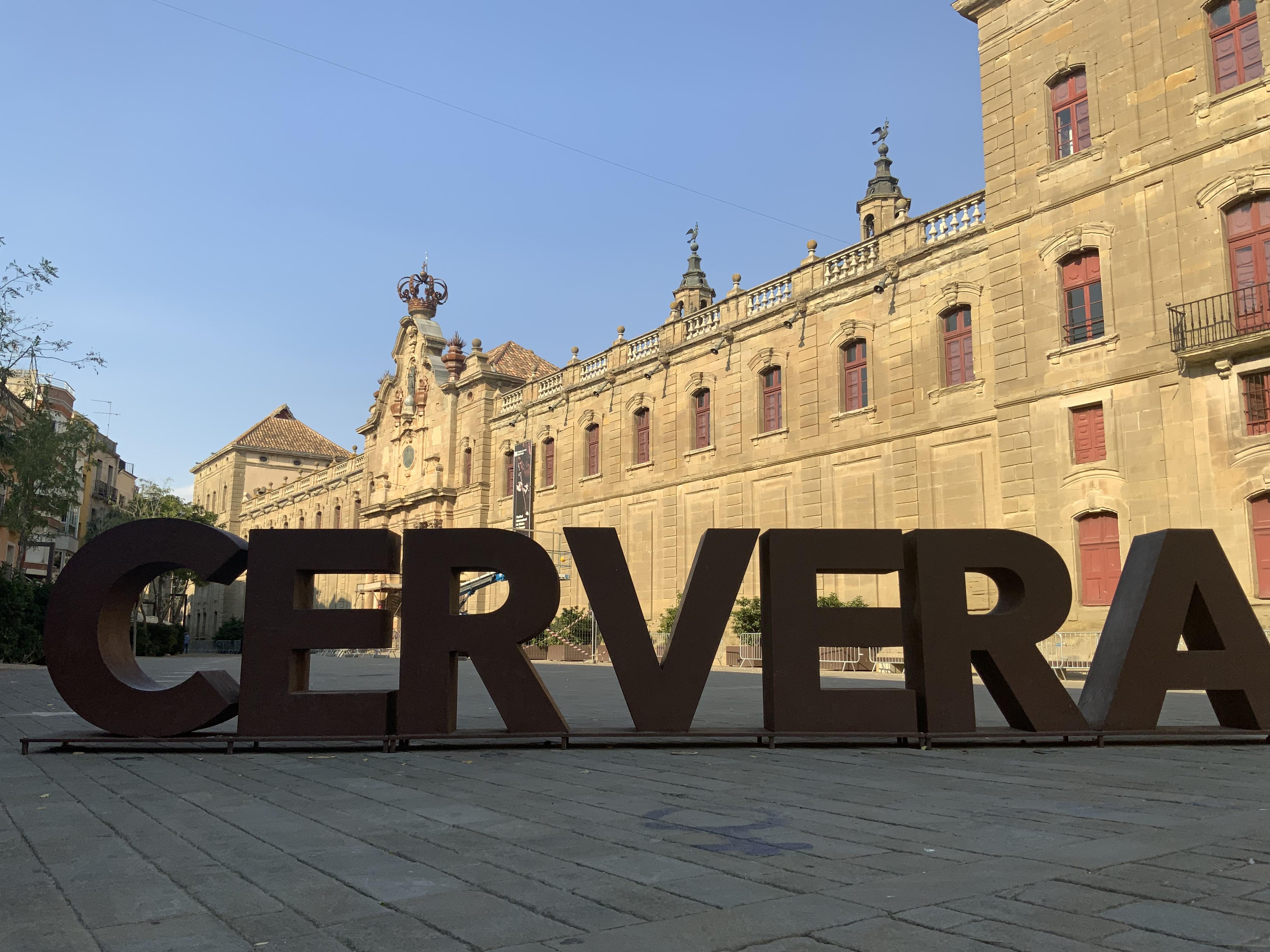 La Fira de Lutiers se celebra a la Universitat de Cervera. FOTO: Kiko Valín