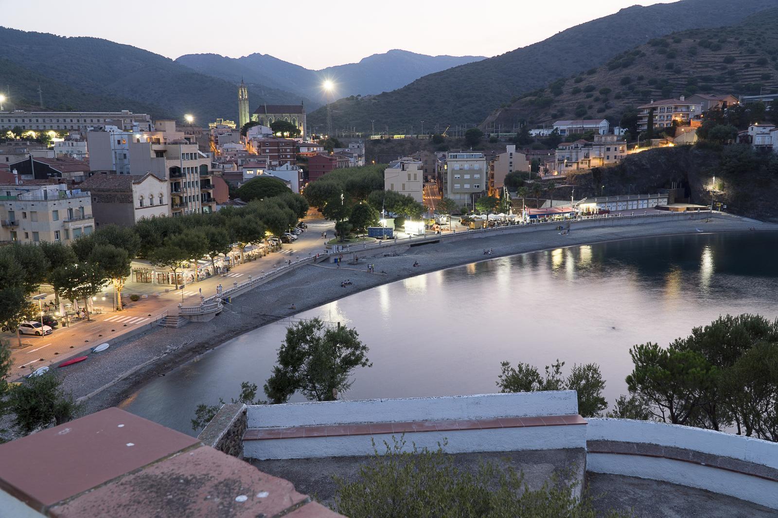 Portbou. La badia des del Memorial Walter Benjamin. FOTO: Catalunya-Palau Robert