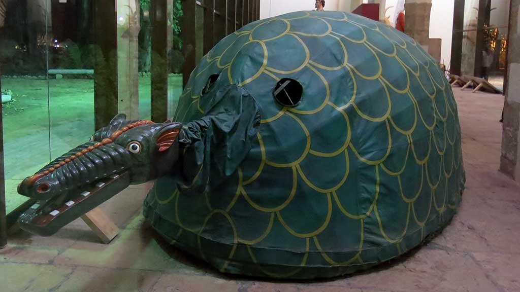 La Cucafera és un dels elements festius de la ciutat de Tortosa La Cucafera és un dels elements festius de la ciutat de Tortosa