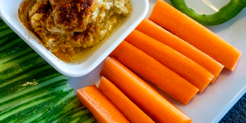 Hummus de cigrons amb crudités