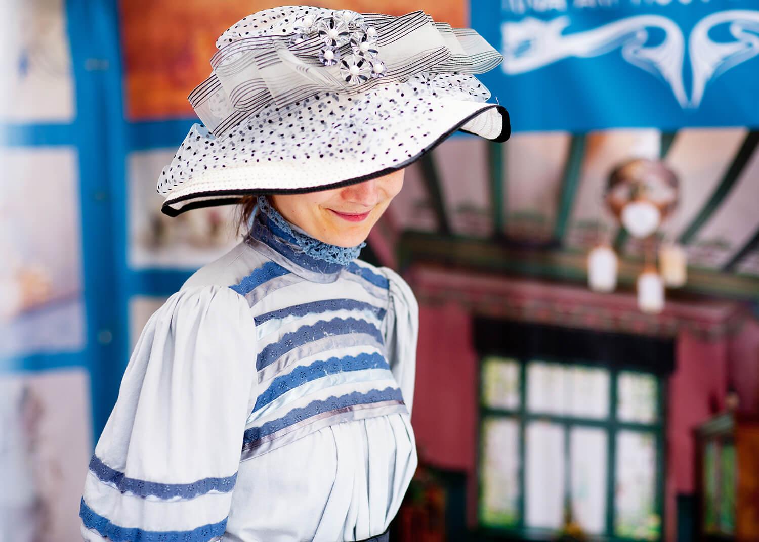 Fira Modernista de Barcelona FOTO Fira Modernista de Barcelona Fira Modernista de Barcelona FOTO Fira Modernista de Barcelona