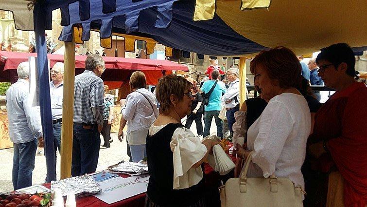Mercat de Cultura i Tradicions de la Baronia d'Aitona FOTO territoris.cat Mercat de Cultura i Tradicions de la Baronia d'Aitona FOTO territoris.cat