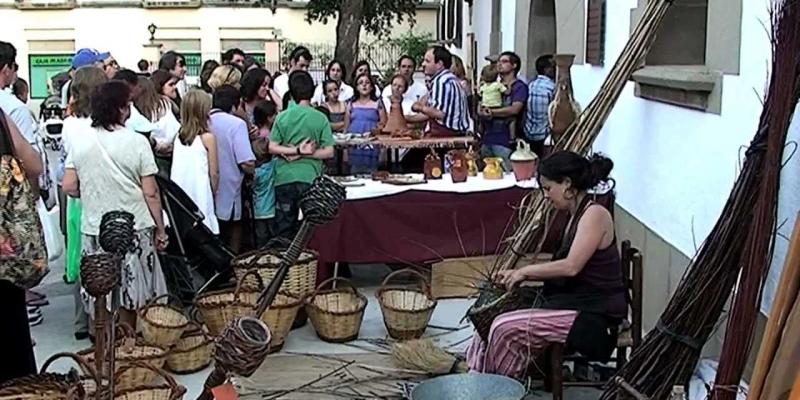Fira del Solstici d'estiu a Arenys de Mar Fira del Solstici d'estiu a Arenys de Mar