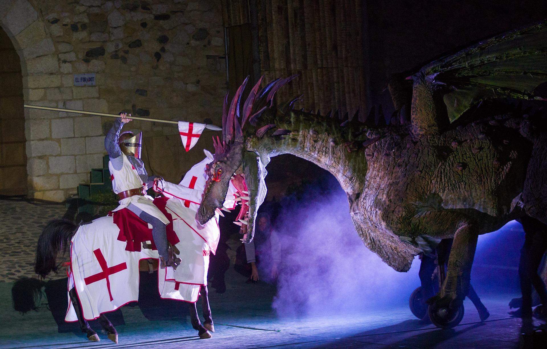 La llegenda de Sant Jordi es viu a Montblanc FOTO setmanamedieval.cat La llegenda de Sant Jordi es viu a Montblanc FOTO setmanamedieval.cat