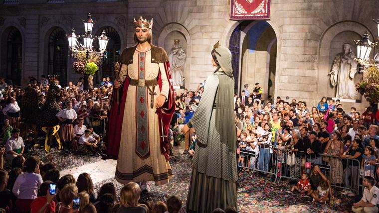 Barcelona celebra la festa grossa amb La Mercè Barcelona celebra la festa grossa amb La Mercè