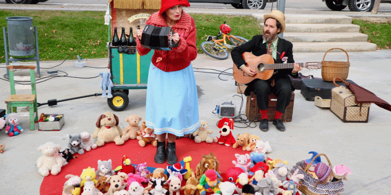 Fira Artesana i Festival Clownic a Torrelles de Foix FOTO El 3 de vuit Fira Artesana i Festival Clownic a Torrelles de Foix FOTO El 3 de vuit