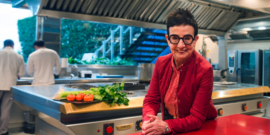 La xef és una fidel defensora d’impartir a les escoles classes curriculars de cuina i nutrició FOTO Bernat Millet