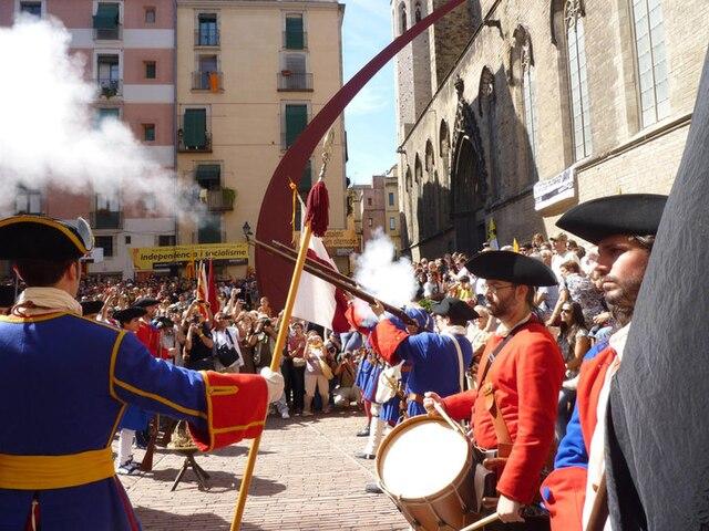 Un dels actes d'homenatge celebrat al Fossar de les Moreres