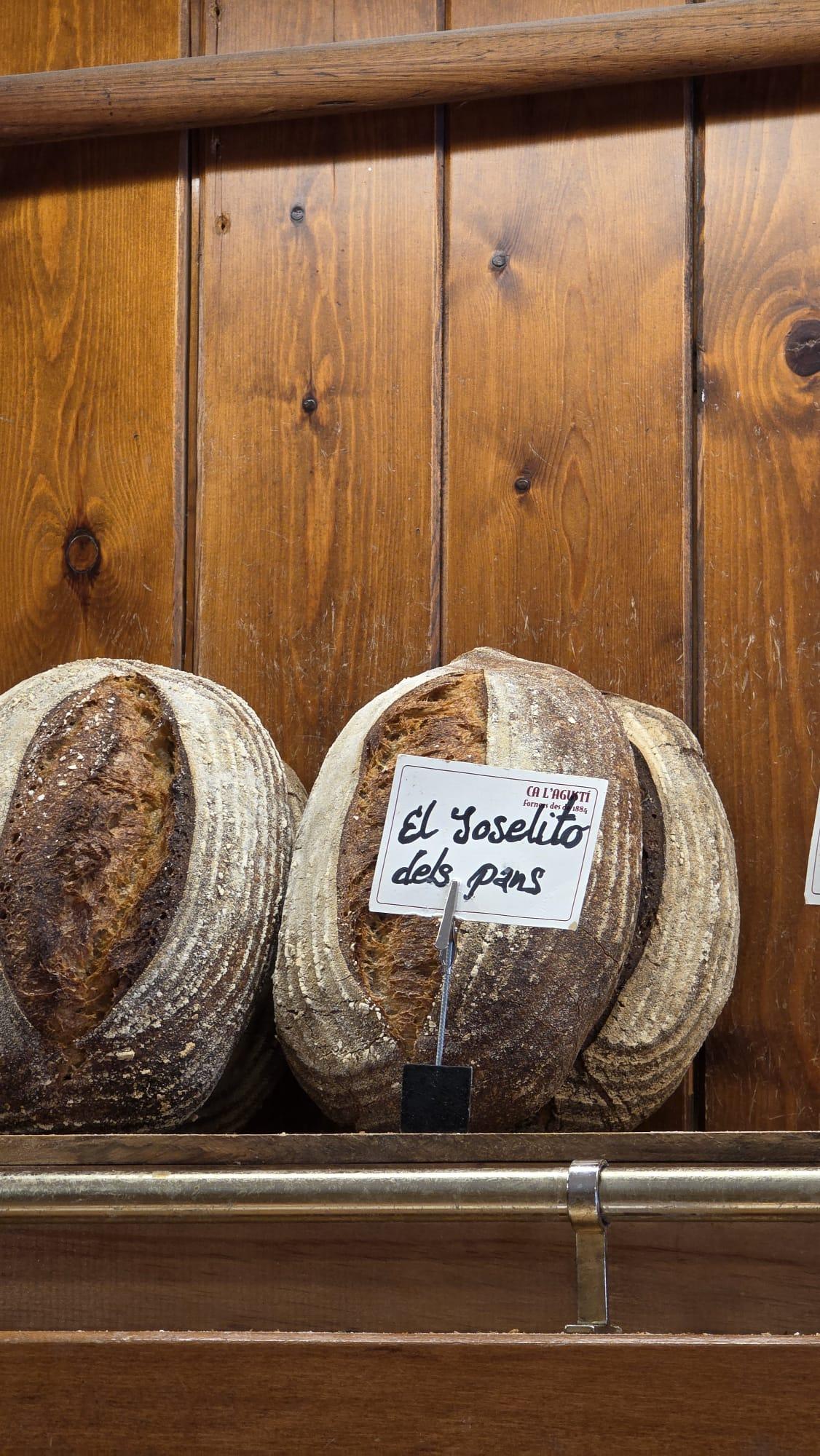 Interior del forn de pa Ca l'Agustí, a Cercs