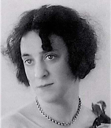 lola.anglada